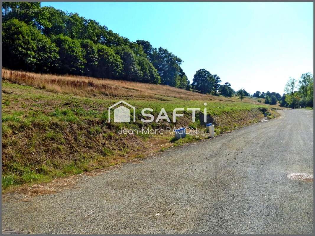 Terrain 651 m² à Montreuil-Sous-Perouse  - photo 3