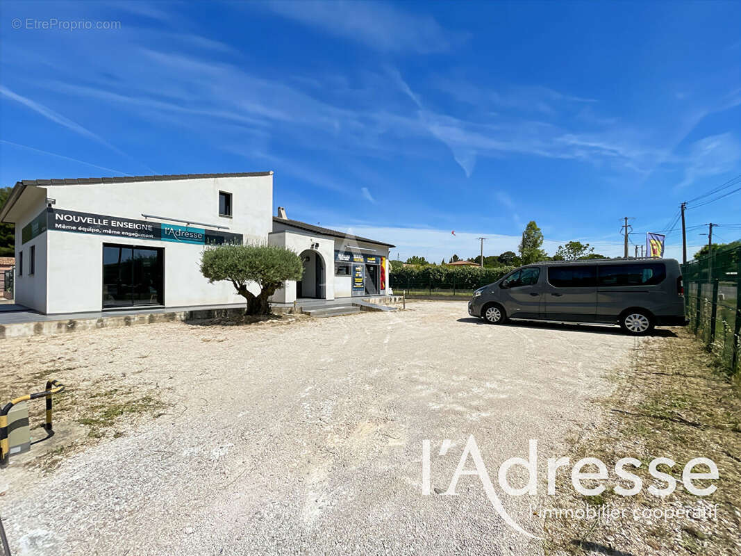 Murs Commerciaux - 250 m2 - photo 5