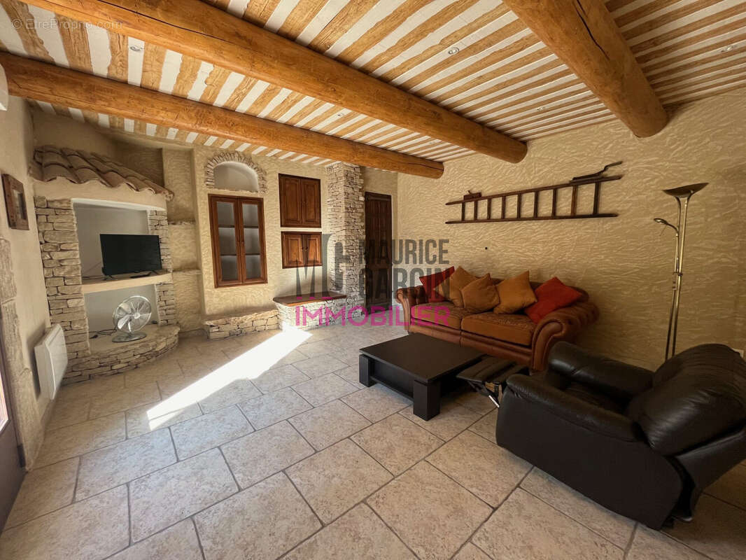 Maison à L'ISLE-SUR-LA-SORGUE