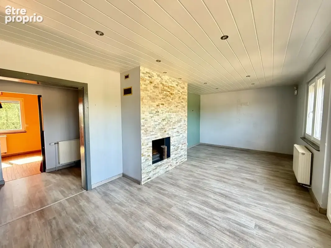 Vente propriété, pavillon +  bâtiment de 700 m2 env sur terrain de 2,12 ha LURE - photo 11
