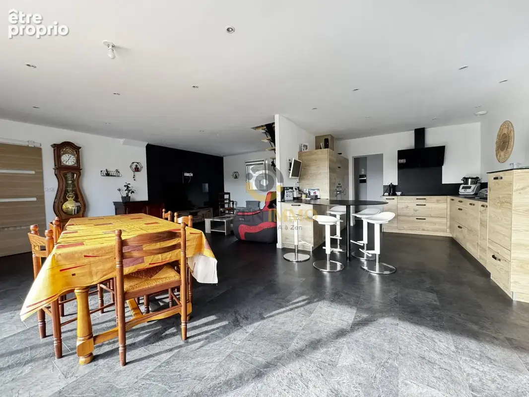 Maison 6 pièces 127 m² à vendre à Secondigny (79130) - photo 2