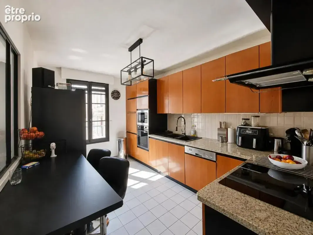 Appartement de 6 pièces de 180 m² à Épernon - photo 6