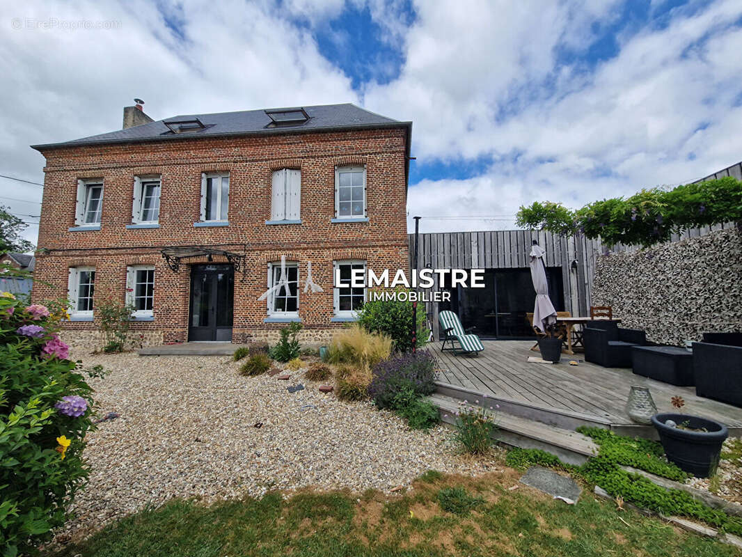 Maison à vendre - A quelques minutes de St-Romain - 212 m² - 5 chambres - Dépendance - photo 2