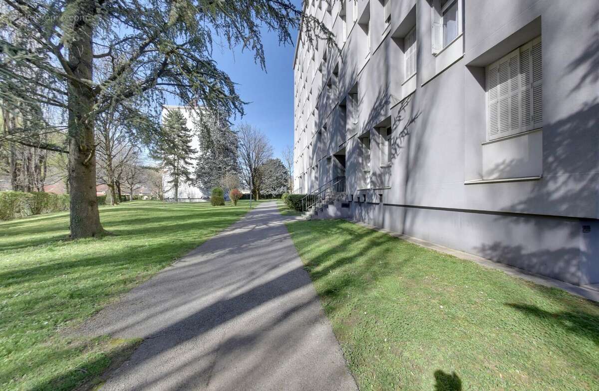 Appartement à SEYSSINET-PARISET