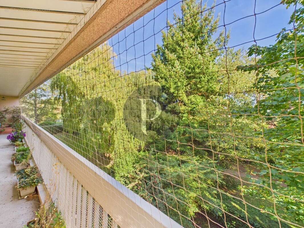 Appartement à VERRIERES-LE-BUISSON