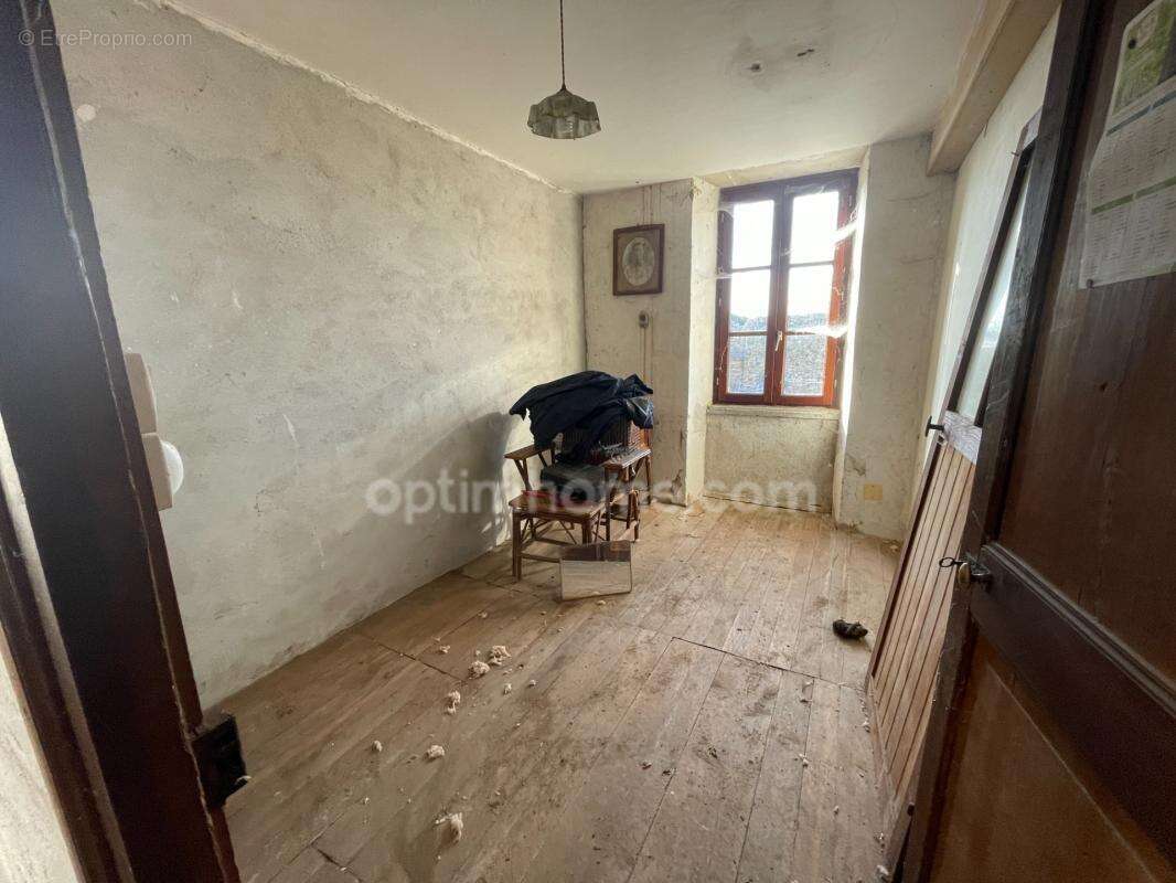 Charmante maison 70 m2 à rénover  avec grange et jardin - photo 13