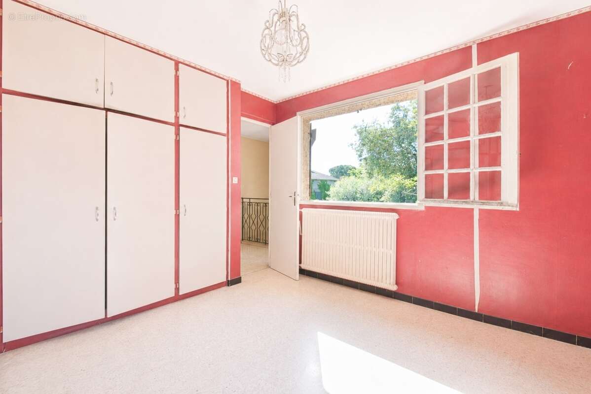 Maison à vendre 5 pièces JUVIGNAC (34), A rénover 4 chambres 96,66 m2-Terrain 175m2 - photo 8