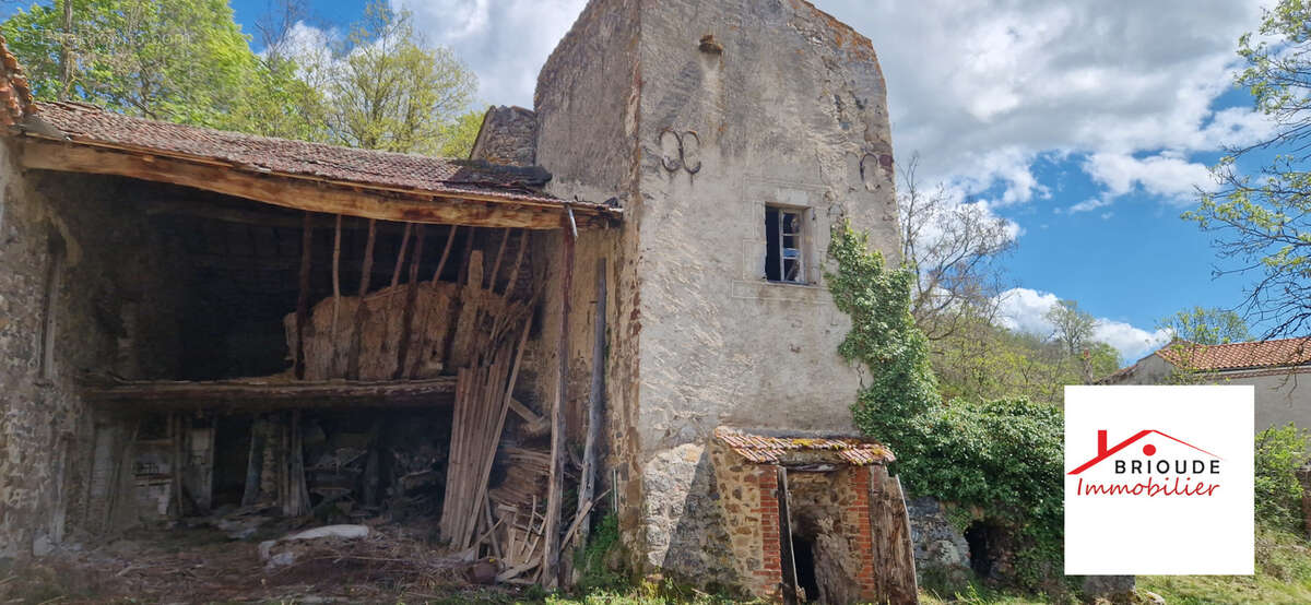 Maison à AZERAT