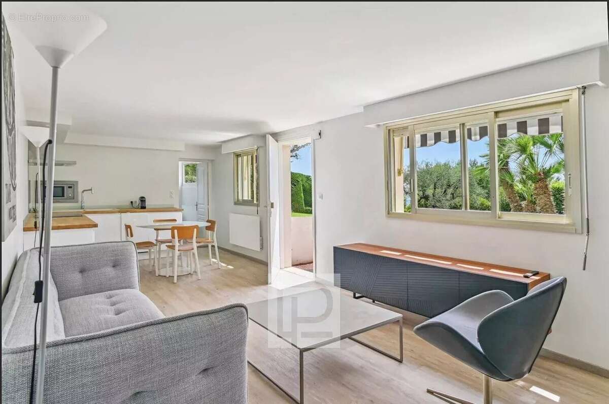 Appartement à LE CANNET