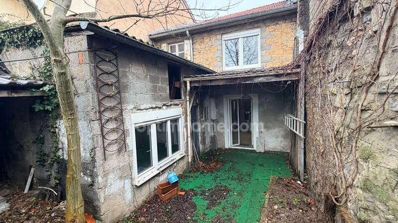 Bertrange - maison de ville de 95 m² avec 2 chambres, une terrasse ! fort potentiel ! - photo 12