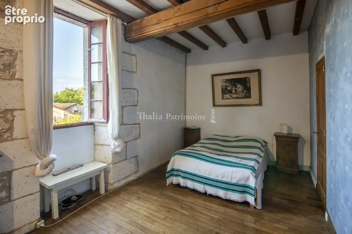 MAGNIFIQUE PROPRIETE A RENOVER   380 m2 environ -10 chambres, 1 dortoir- terrain 2ha8, dépendances - MAREUIL e - photo 18