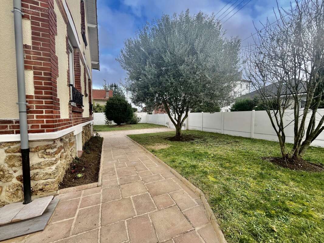 Maison à NEUILLY-SUR-MARNE