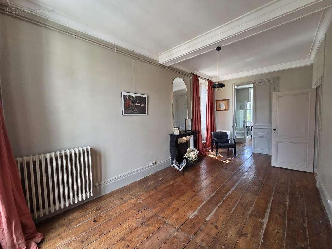 Appartement à COGNAC