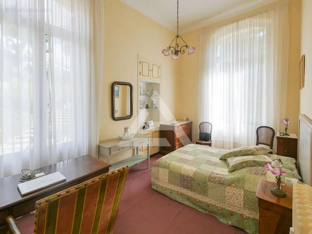 Appartement à ROQUEBRUNE-CAP-MARTIN