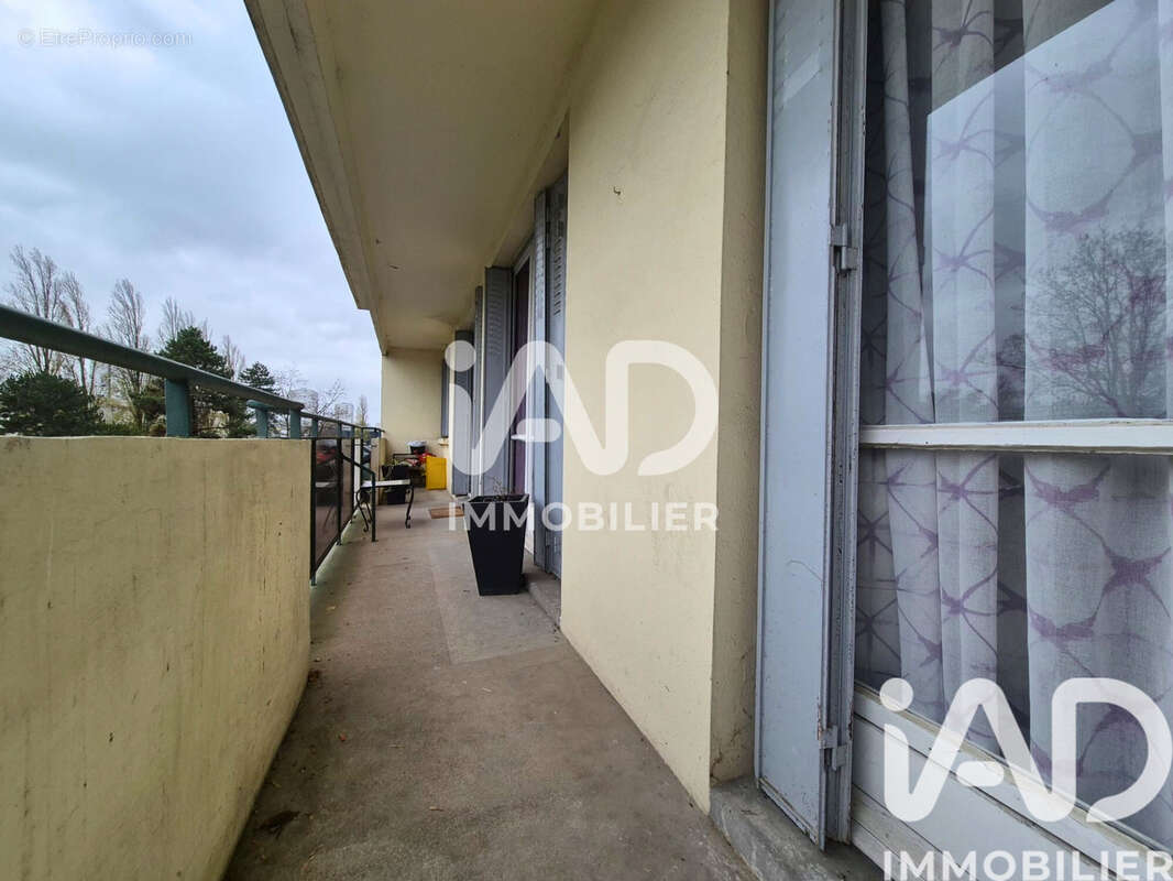 Photo 9 - Appartement à RIS-ORANGIS