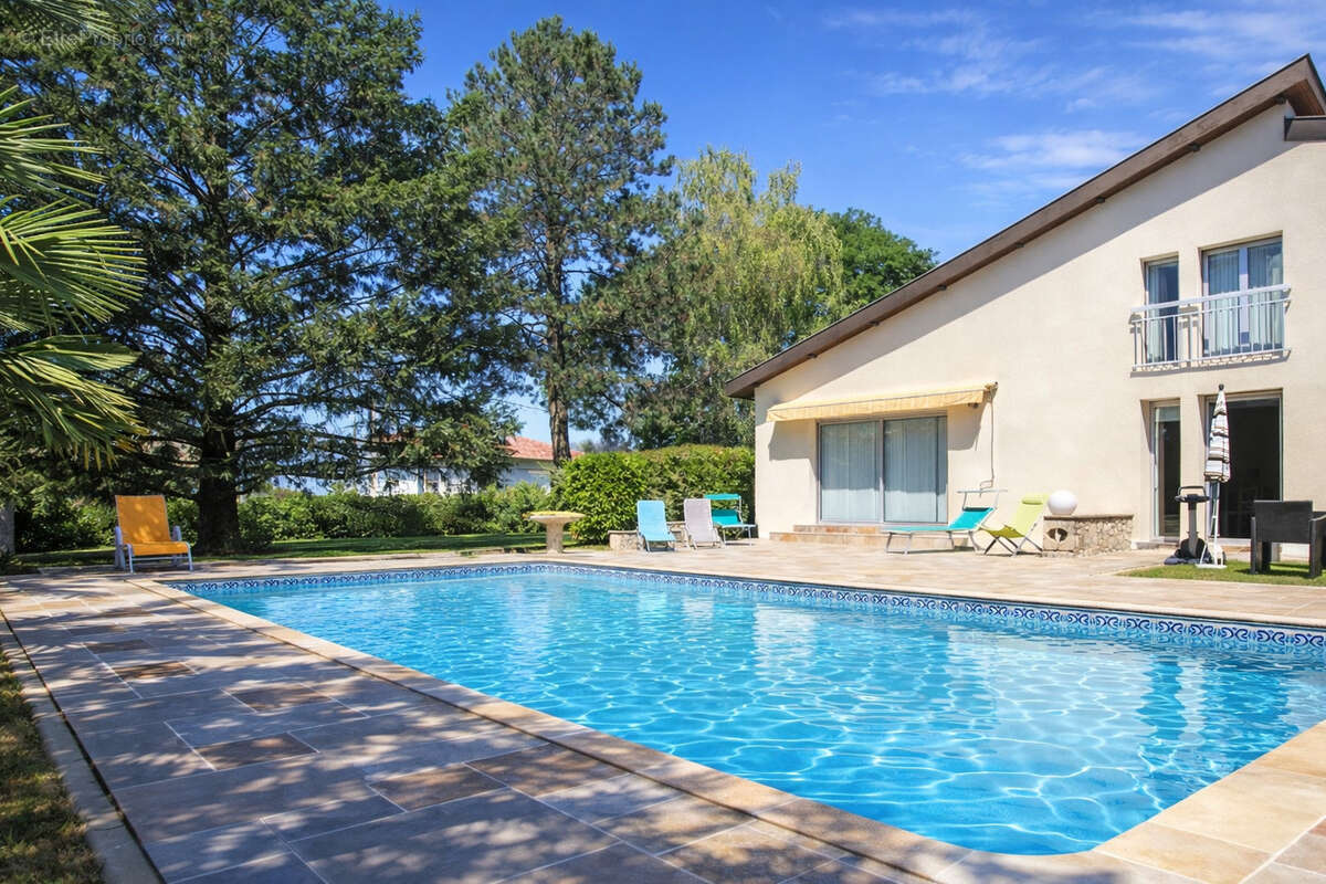 Maison à LAROQUE-TIMBAUT