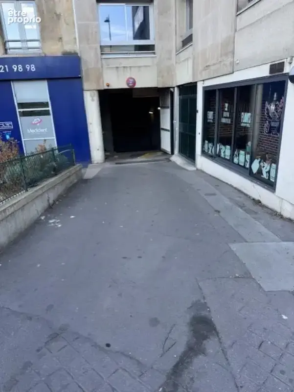 Parking à PARIS-15E