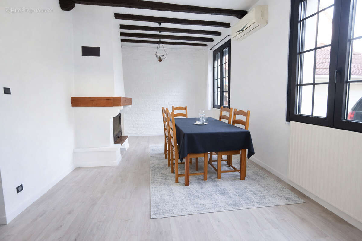 Maison à OZOIR-LA-FERRIERE