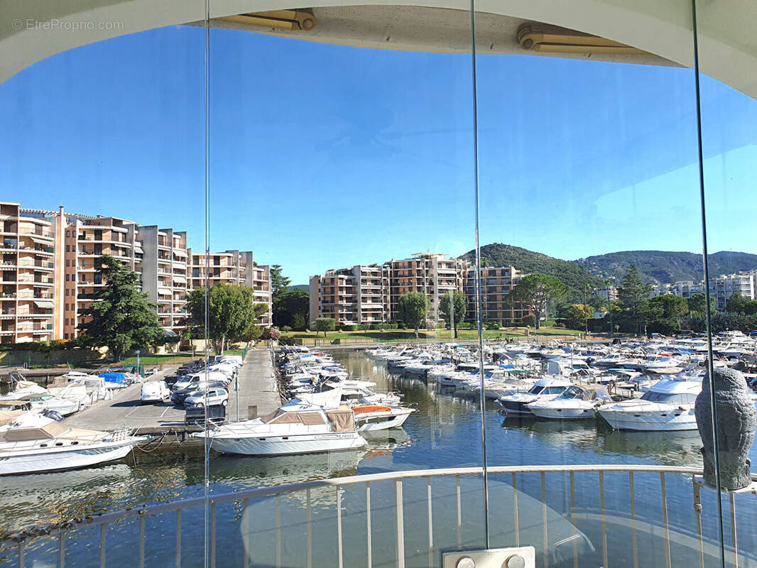 Appartement à MANDELIEU-LA-NAPOULE