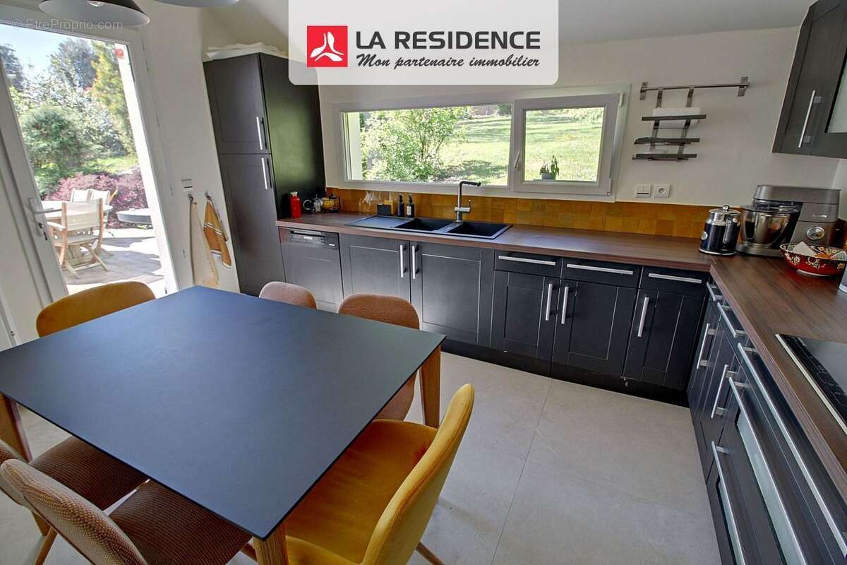 Maison à VAUX-SUR-SEINE