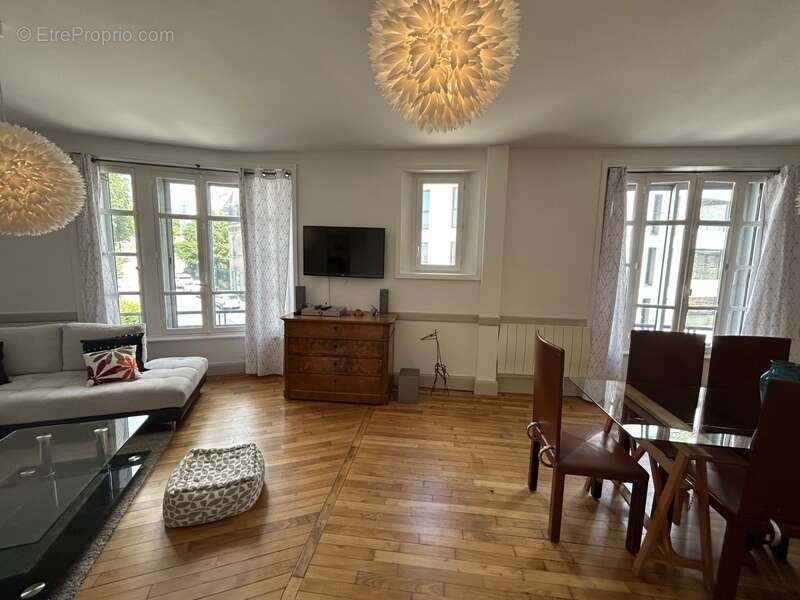 Rare a vannes (56)- centre appartement de charme 107 m²  avec stationnement privatif (56) - photo 5