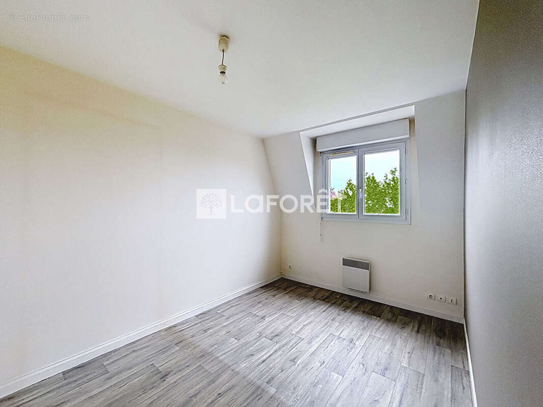 Appartement à FLEURY-LES-AUBRAIS