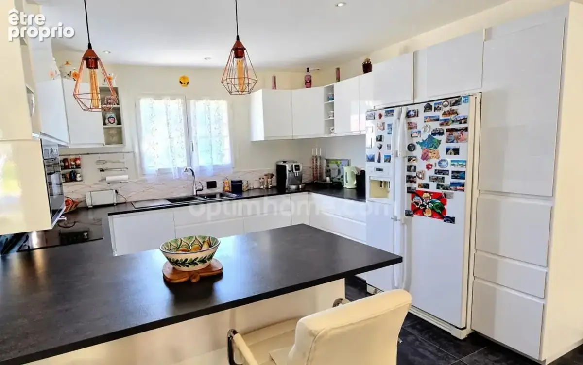 Maison de plain pied de 110 m² avec piscine, garage et dépendances CESTAS (33) - photo 4