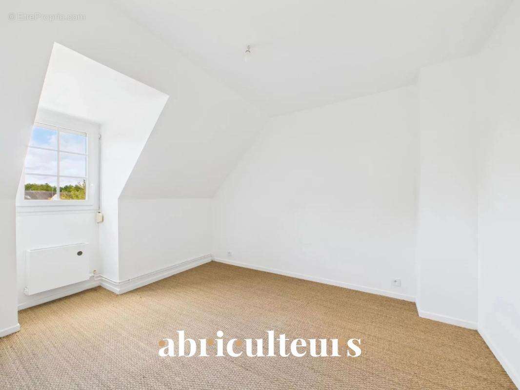 Maison à AVILLY-SAINT-LEONARD