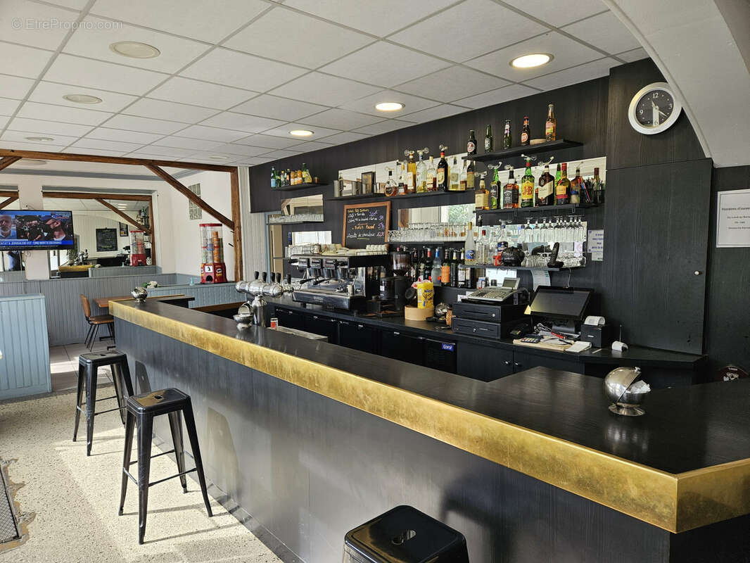 Commerce à SARTROUVILLE