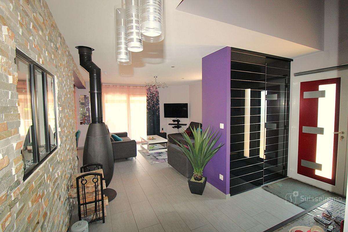 Maison 7 pièce(s) 150 m2 - photo 2