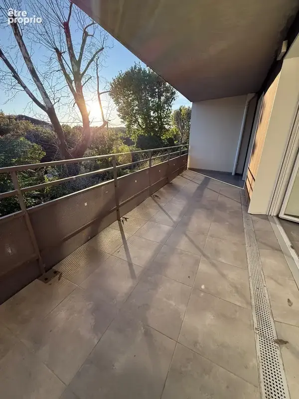 T2 lumineux de 45 m² avec grand balcon de 16 m² et piscine — Avignon Montfavet - photo 5