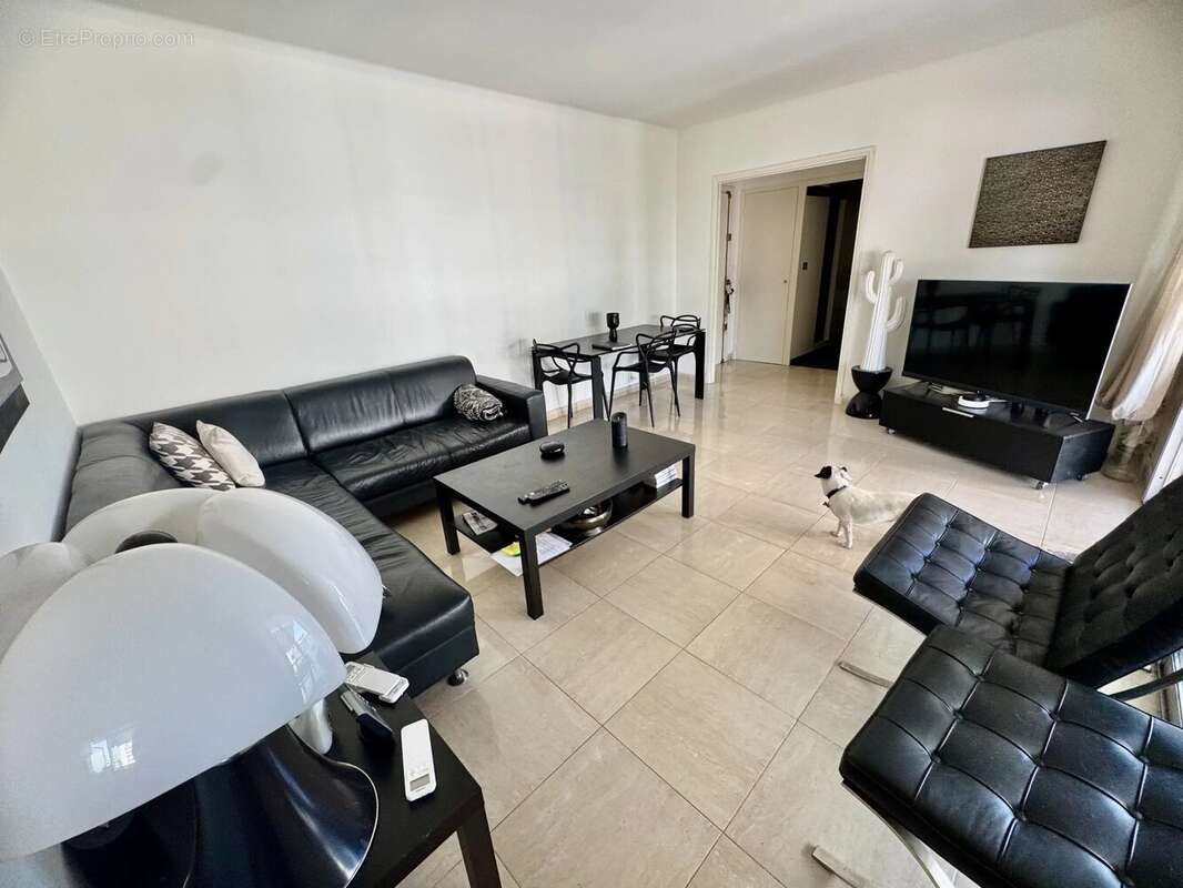 Cannes Vente 2 pièces proche plages Palm Beach - photo 2