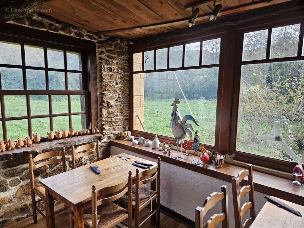 Commerce à SAINT-FRONT-SUR-LEMANCE