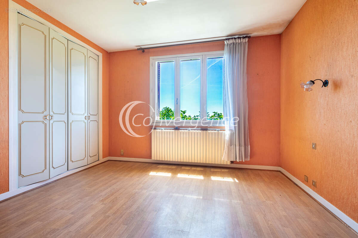 Maison secteur Ouest - 186m2 - 4 chambres, jardin, garage. - photo 20