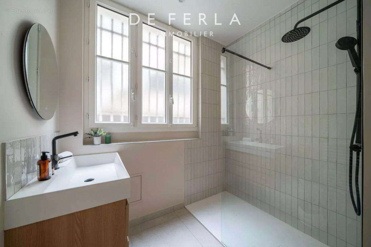 Appartement de standing - 5 pièces - Paris 16ème - photo 8