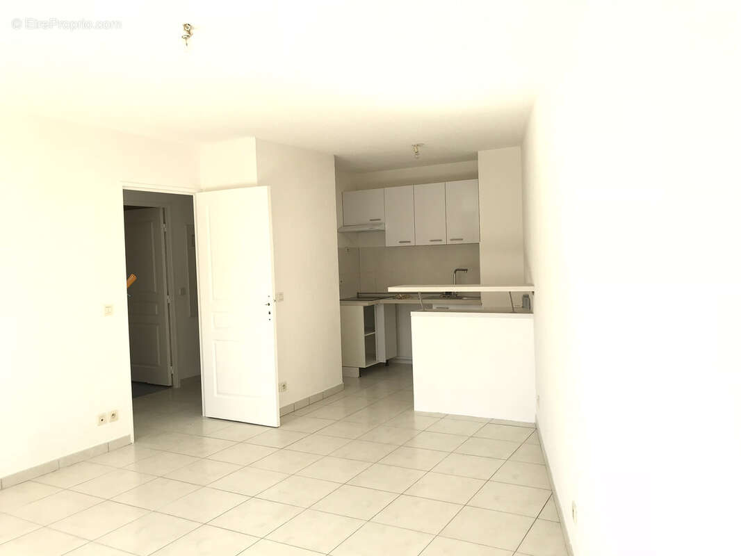 Appartement 2 pieces de 43 m2 a frejus vendu loue - photo 4