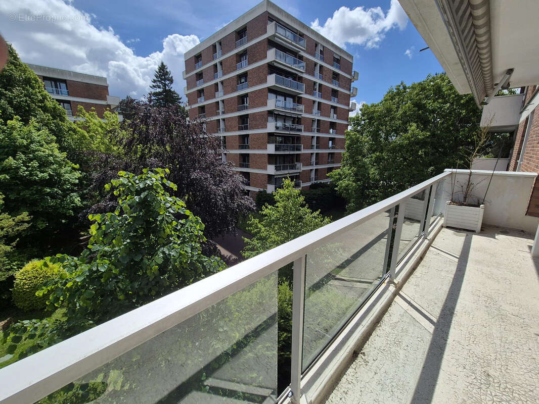 Appartement à JOUY-EN-JOSAS