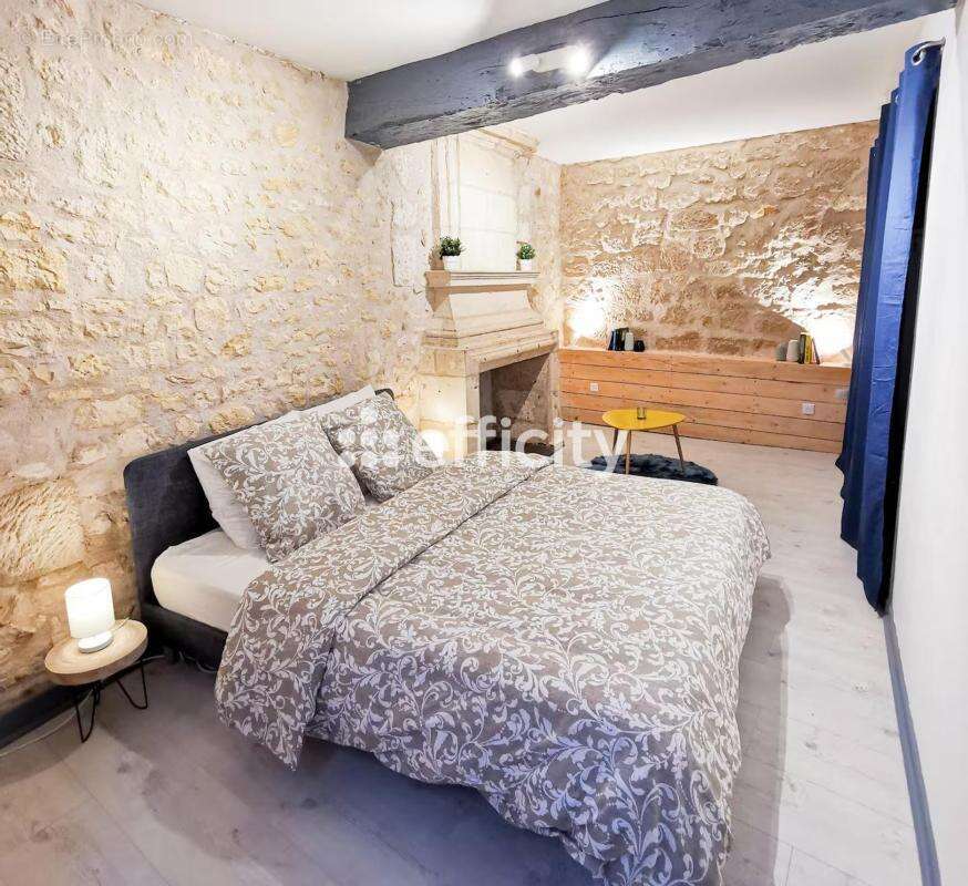 Appartement à SAINTES