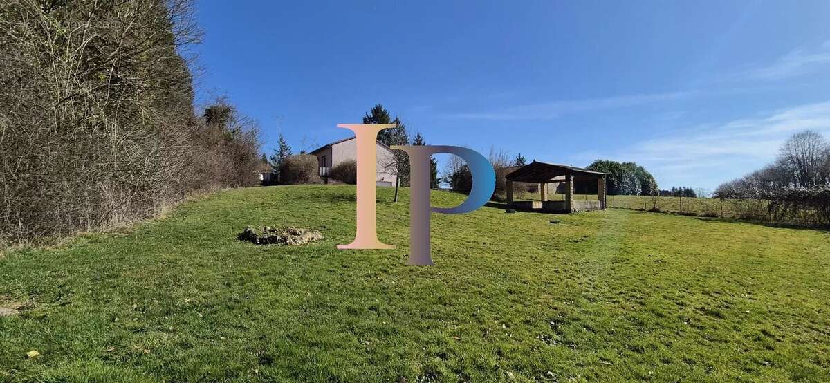 Maison à LA CLAYETTE