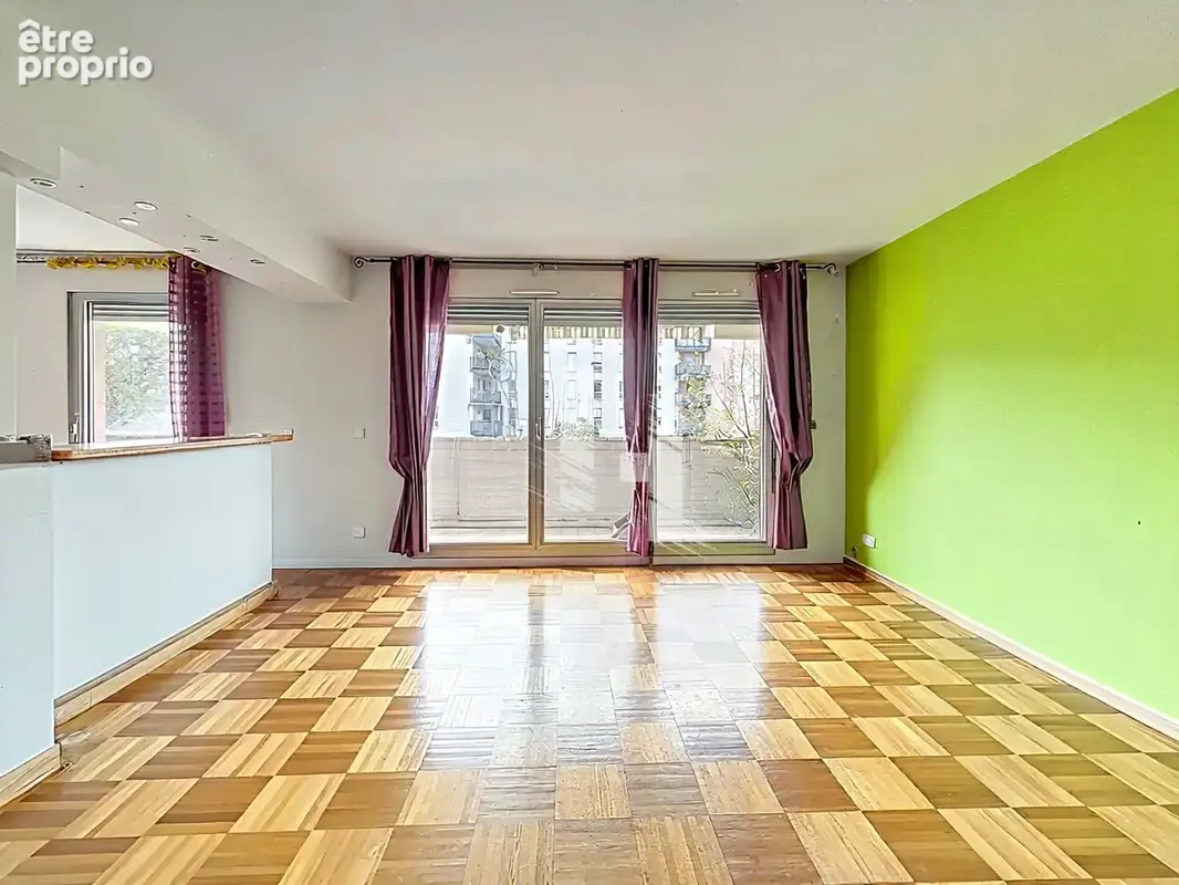 4 PIÈCES 98M2 BALCON - 8M2 - 69003 - photo 4