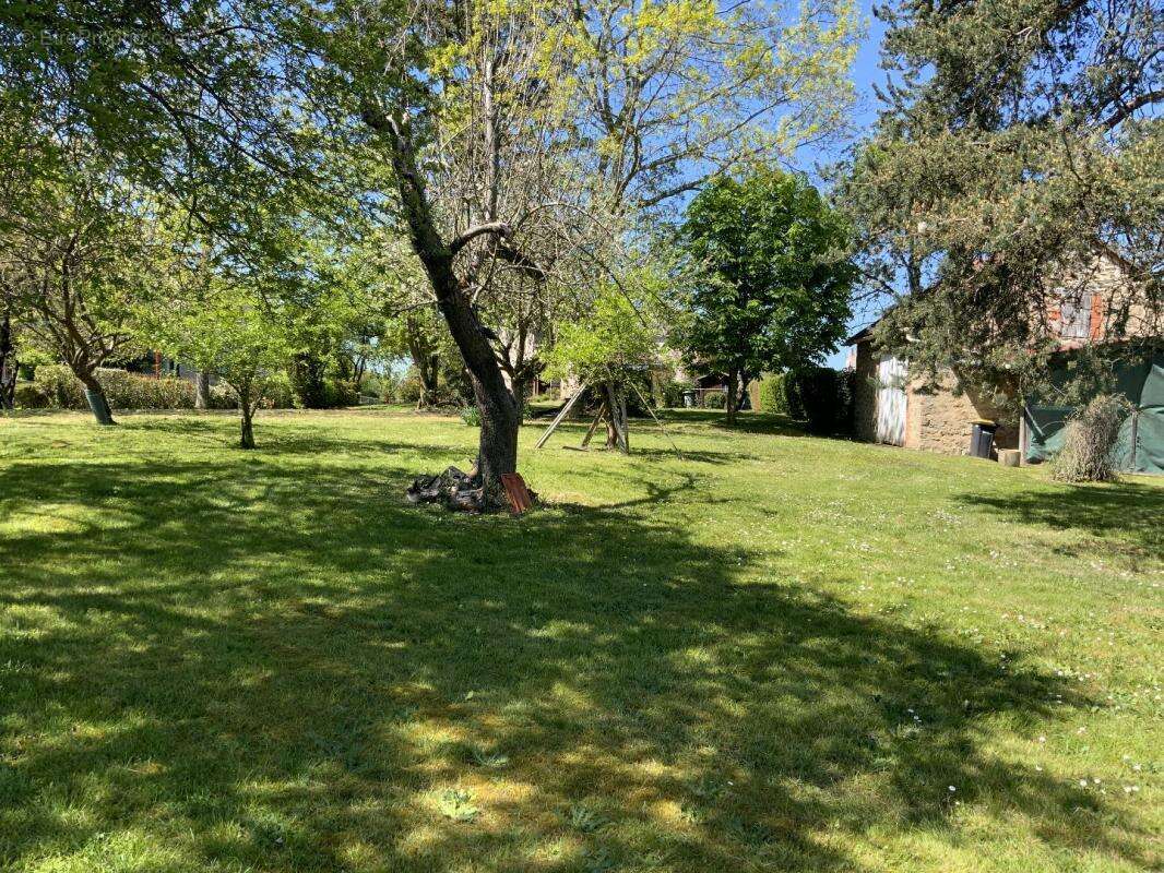 Maison à GENOUILLAC