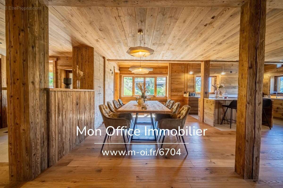 Référence : 6704-TCA. - Ensemble de 2 chalets neufs - DPE A et B - TVA récupérable - Frais de notaire à 2,5% - Mobilier inclus - photo 9