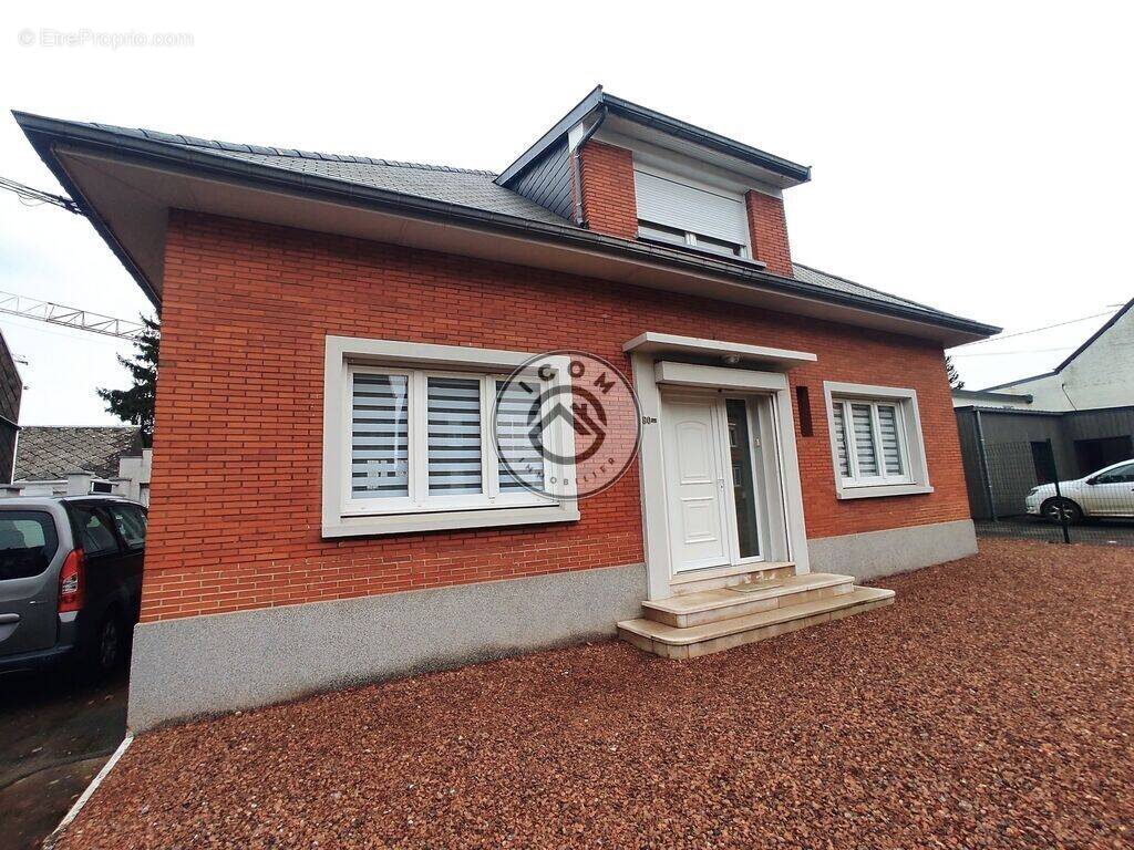 Maison à AULNOYE-AYMERIES