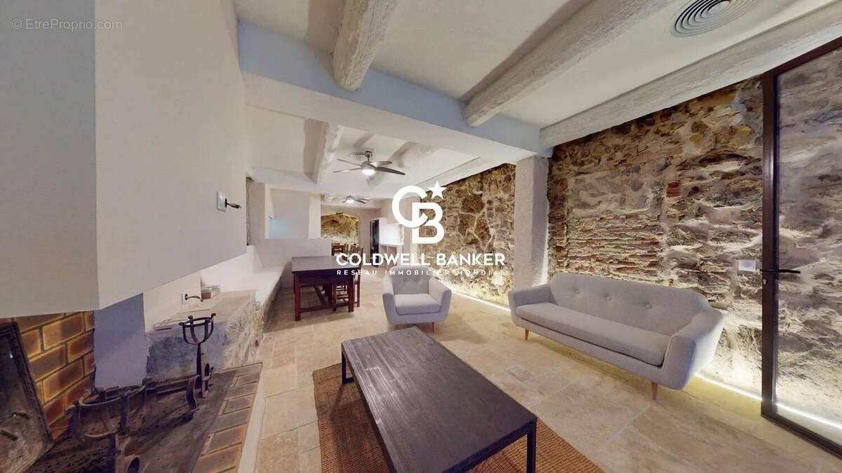 Appartement à GRIMAUD