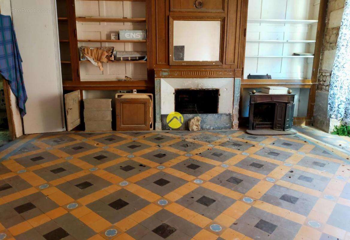 Maison à LA GUERCHE-SUR-L&#039;AUBOIS