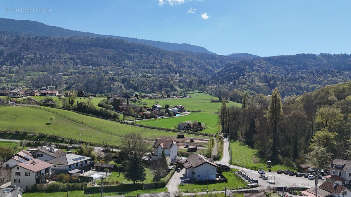 Maison à SAINT-CERGUES