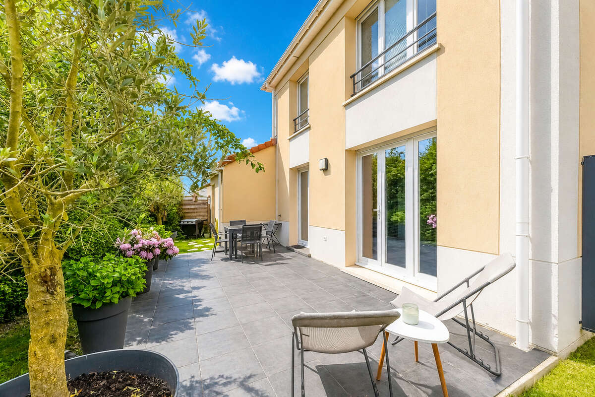 Maison à BRUYERES-SUR-OISE