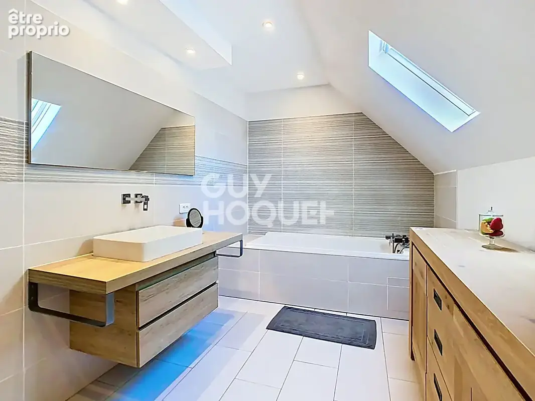 Maison familliale avec piscine,  5 chambres, terrain de 1031 m² à Fresnoy-le-Luat - photo 11
