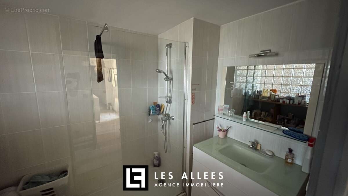 Appartement 112 m² à Taulignan  - photo 8