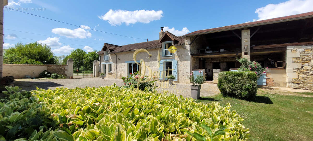 Maison à CHAMPIGNY-SUR-VEUDE